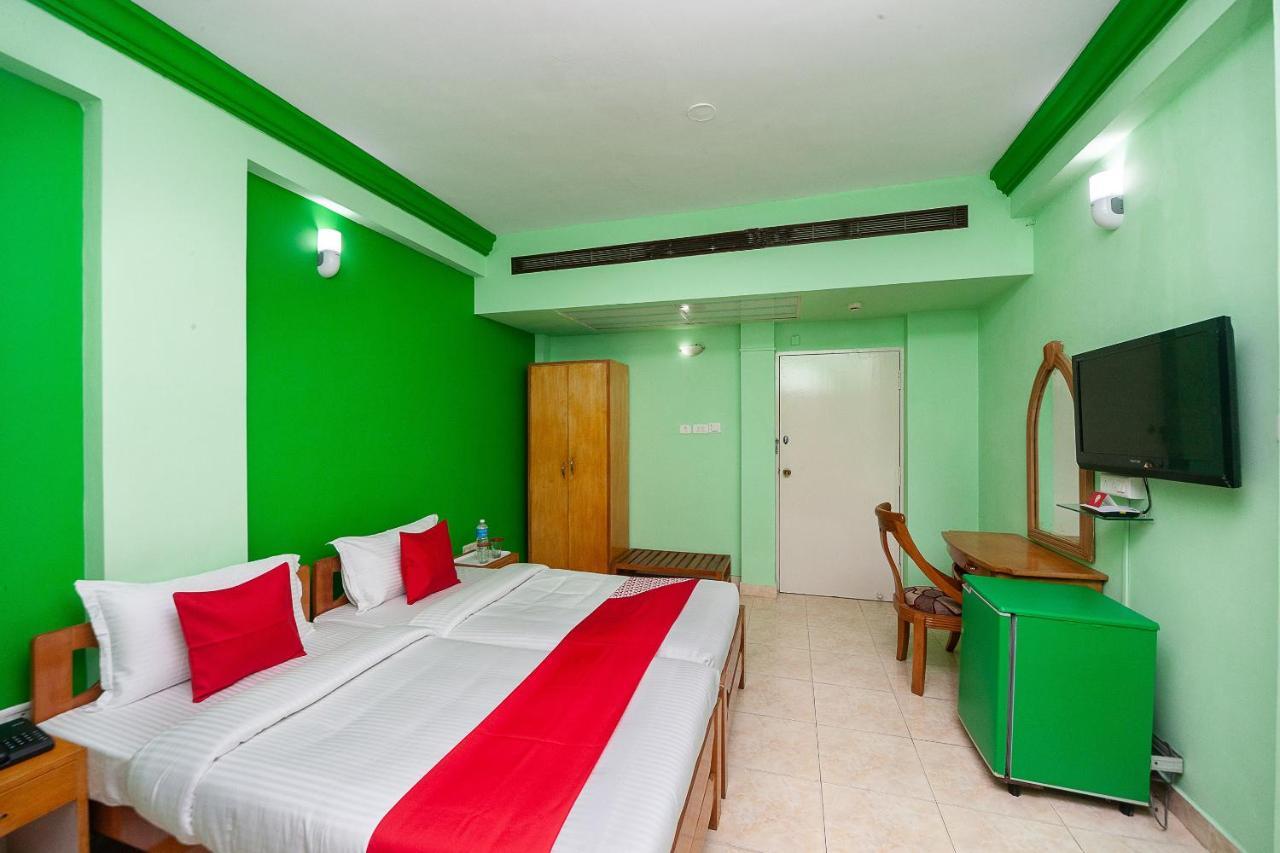 Hotel Manhattan شيناي المظهر الخارجي الصورة