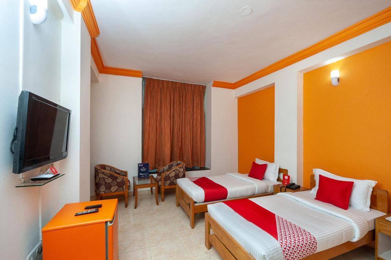 Hotel Manhattan شيناي المظهر الخارجي الصورة