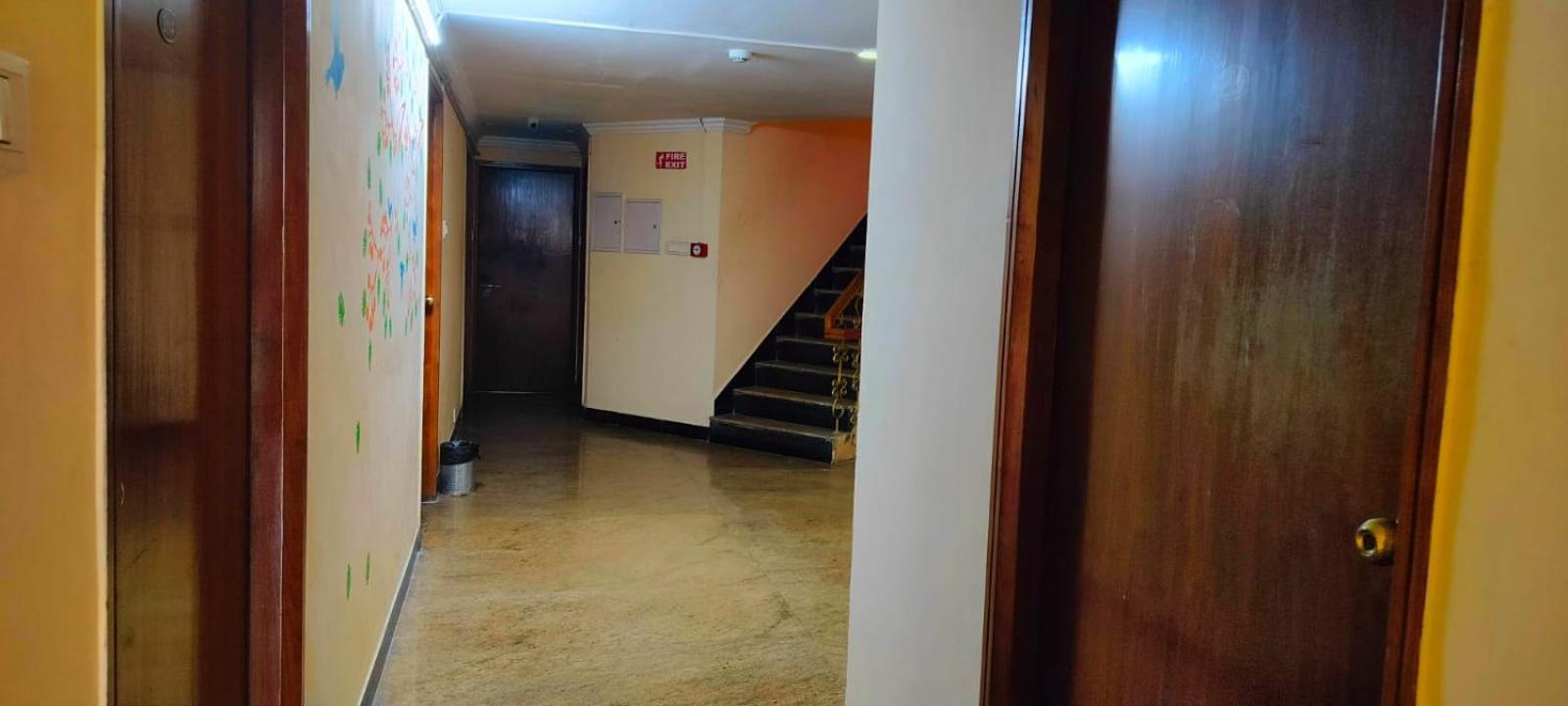 Hotel Manhattan شيناي المظهر الخارجي الصورة